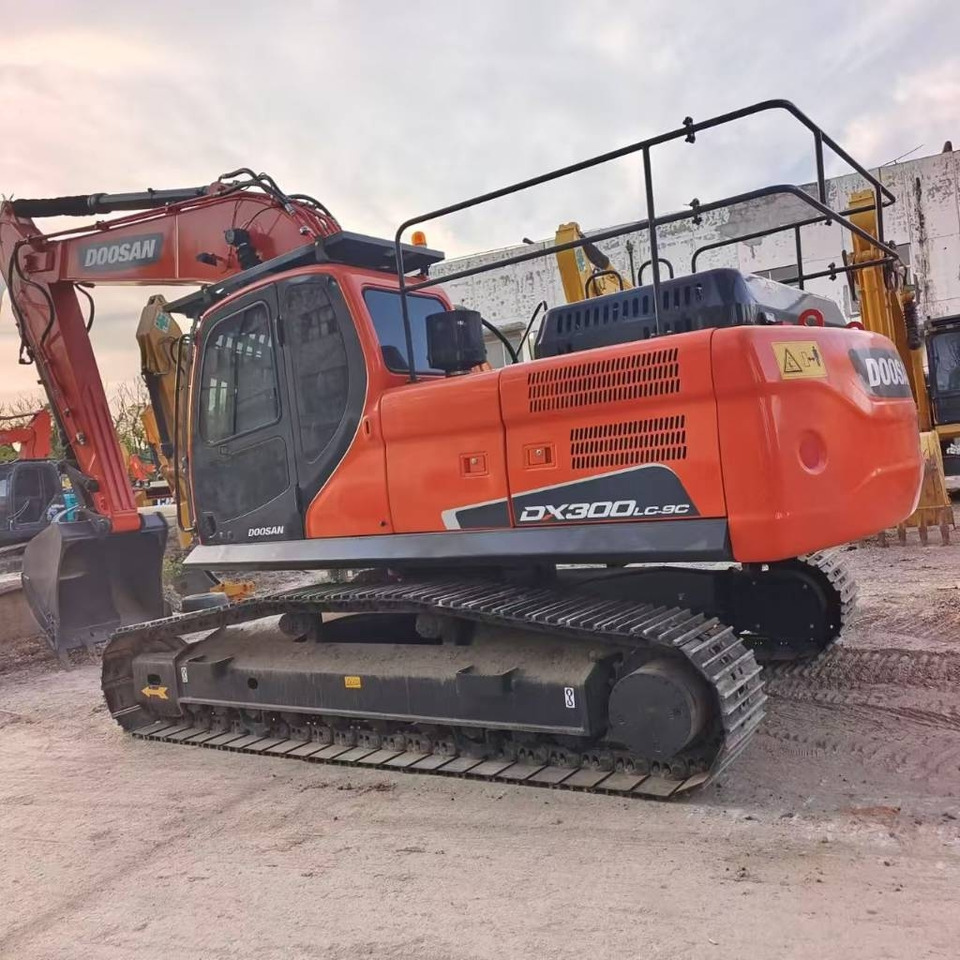 Doosan DX 300 LC - Escavadora de rastos: foto 1 Doosan DX 300 LC - Escavadora de rastos: foto 1