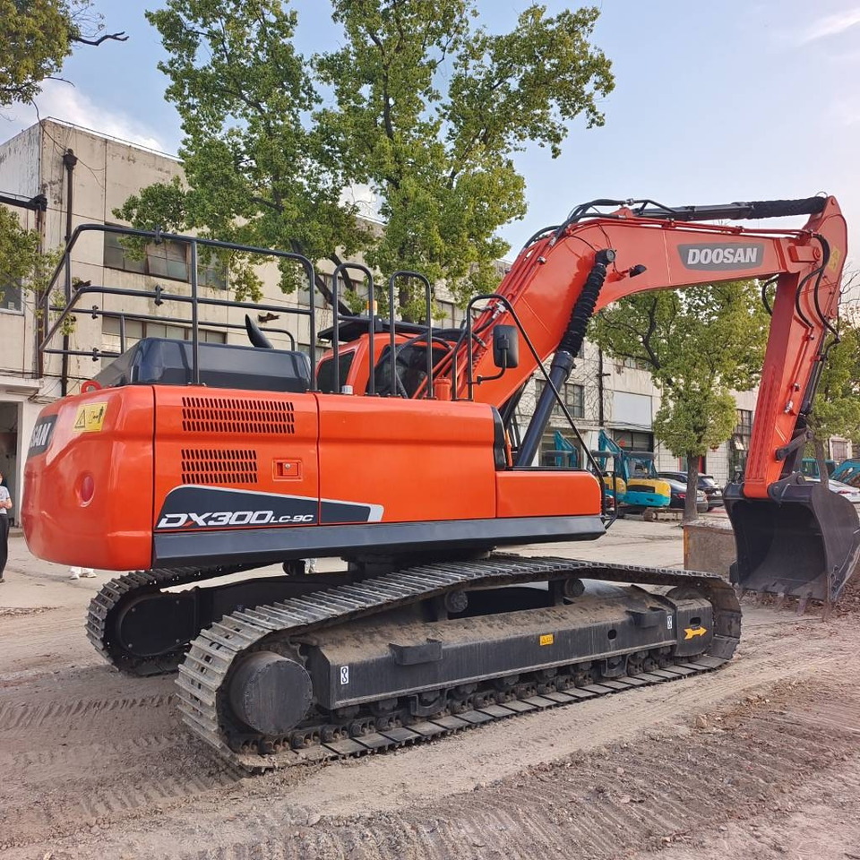 Doosan DX300 - Escavadora de rastos: foto 1 Doosan DX300 - Escavadora de rastos: foto 1