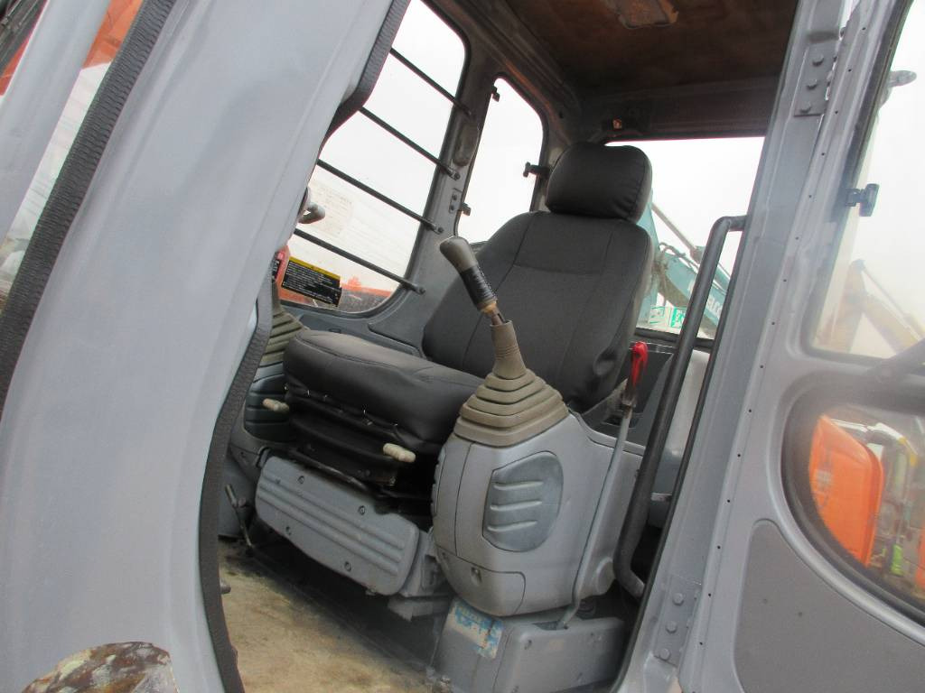 Escavadora de rastos Hitachi EX 120-3: foto 18