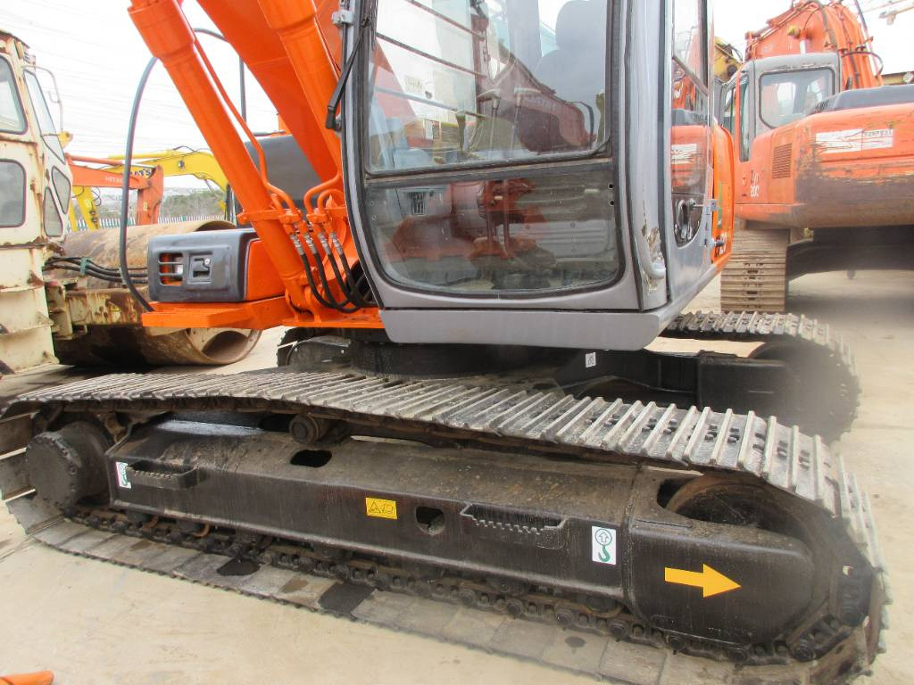 Escavadora de rastos Hitachi EX 120-3: foto 14