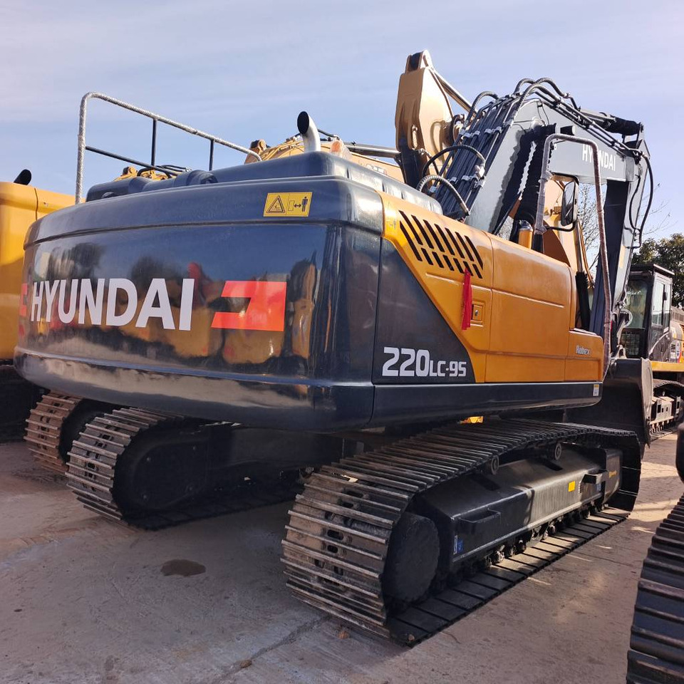 Escavadora de rastos Hyundai 220LC-9S: foto 1