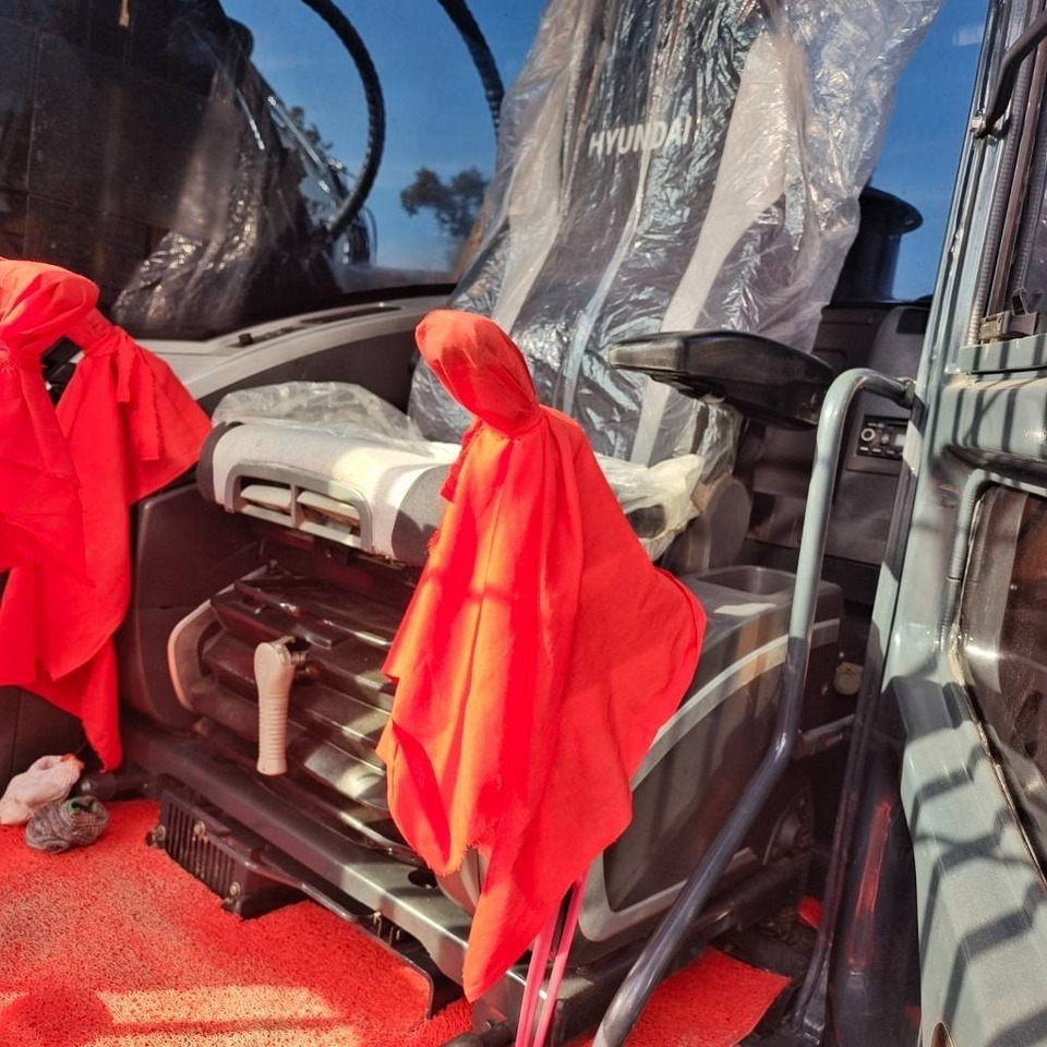 Hyundai 220LC-9T - Escavadora de rastos: foto 4 Hyundai 220LC-9T - Escavadora de rastos: foto 4