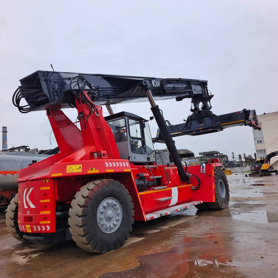 Kalmar DRF 450 - Reachstacker porta contentores: foto 5 Kalmar DRF 450 - Reachstacker porta contentores: foto 5