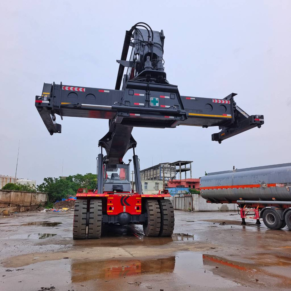 Kalmar DRF 450 - Reachstacker porta contentores: foto 2 Kalmar DRF 450 - Reachstacker porta contentores: foto 2
