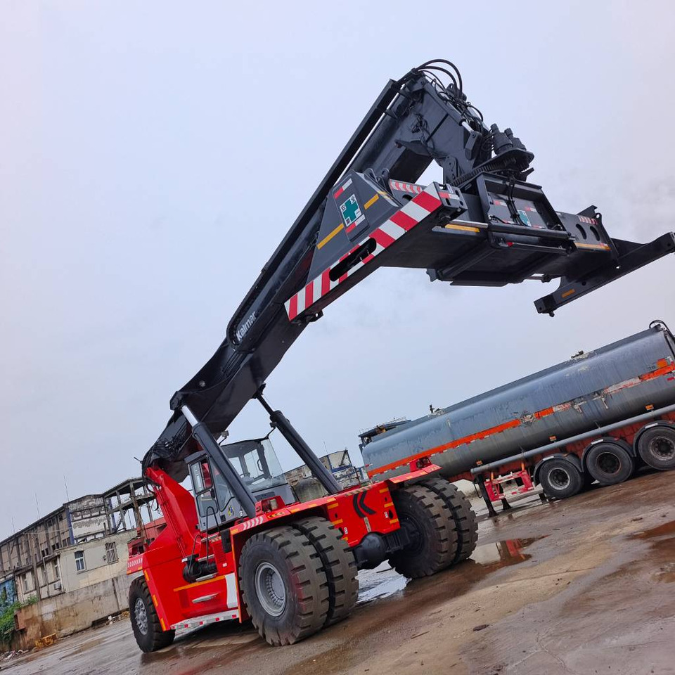 Kalmar DRF 450 - Reachstacker porta contentores: foto 3 Kalmar DRF 450 - Reachstacker porta contentores: foto 3
