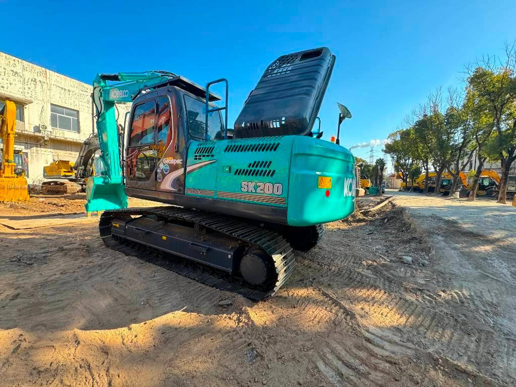 Kobelco SK 200-8 - Escavadora de rastos: foto 4 Kobelco SK 200-8 - Escavadora de rastos: foto 4