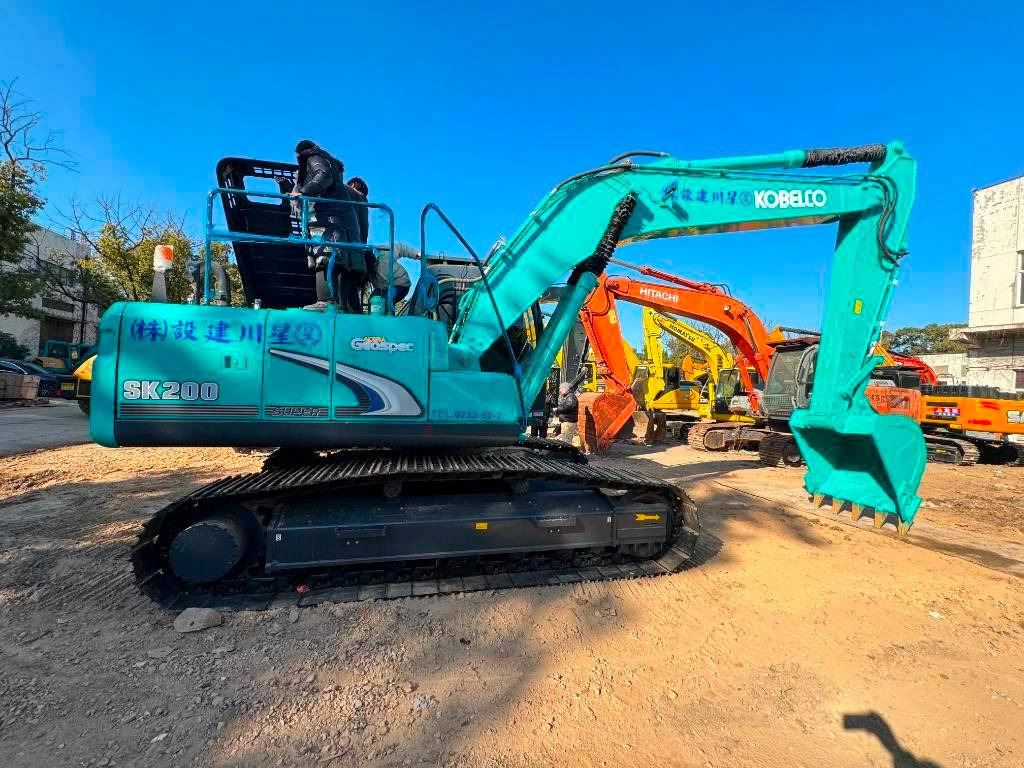 Kobelco SK 200-8 - Escavadora de rastos: foto 1 Kobelco SK 200-8 - Escavadora de rastos: foto 1