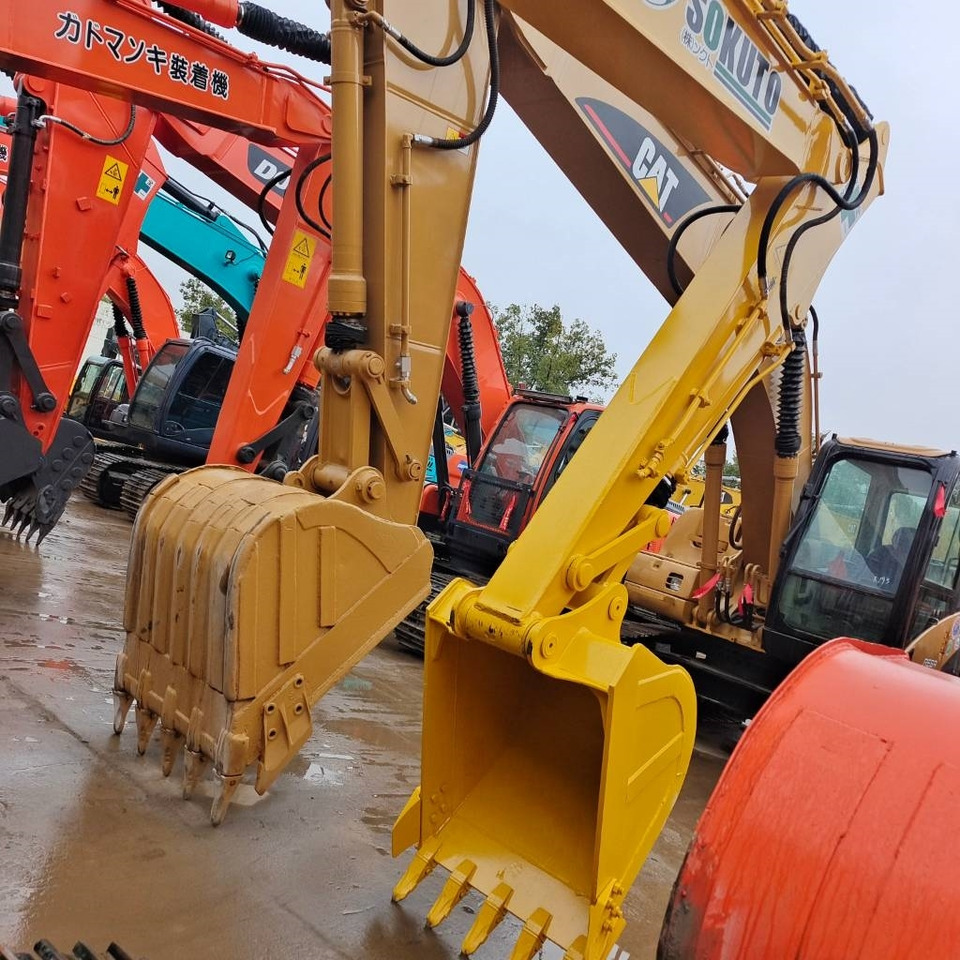 Komatsu PC 130 - Escavadora de rastos: foto 5 Komatsu PC 130 - Escavadora de rastos: foto 5