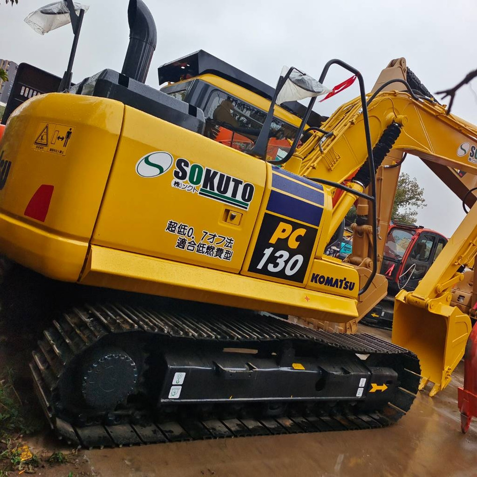 Komatsu PC 130 - Escavadora de rastos: foto 1 Komatsu PC 130 - Escavadora de rastos: foto 1