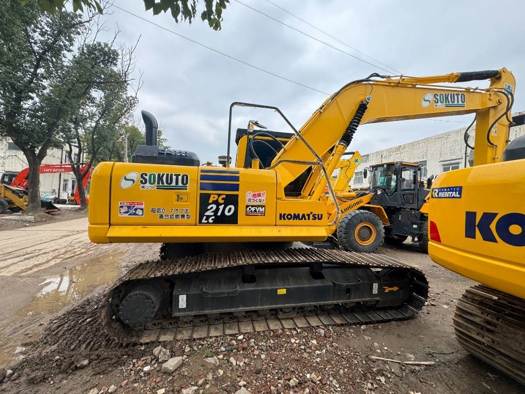 Komatsu PC 210 LC - Escavadora de rastos: foto 2 Komatsu PC 210 LC - Escavadora de rastos: foto 2