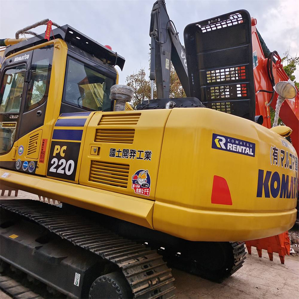 Komatsu PC 220-8 - Escavadora de rastos: foto 1 Komatsu PC 220-8 - Escavadora de rastos: foto 1