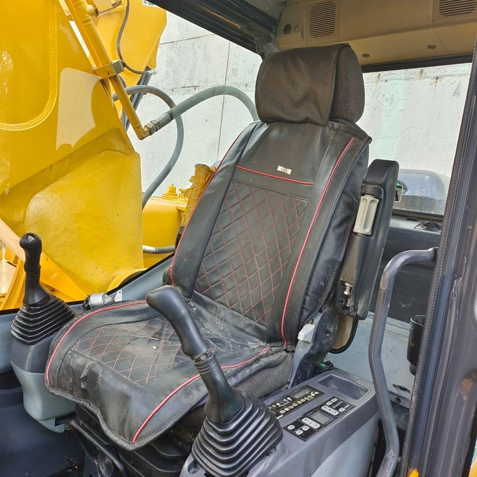 Komatsu PC 300 - Escavadora de rastos: foto 5 Komatsu PC 300 - Escavadora de rastos: foto 5