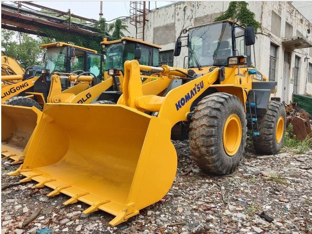 Komatsu WA 320-5 - Escavadora de rastos: foto 1 Komatsu WA 320-5 - Escavadora de rastos: foto 1