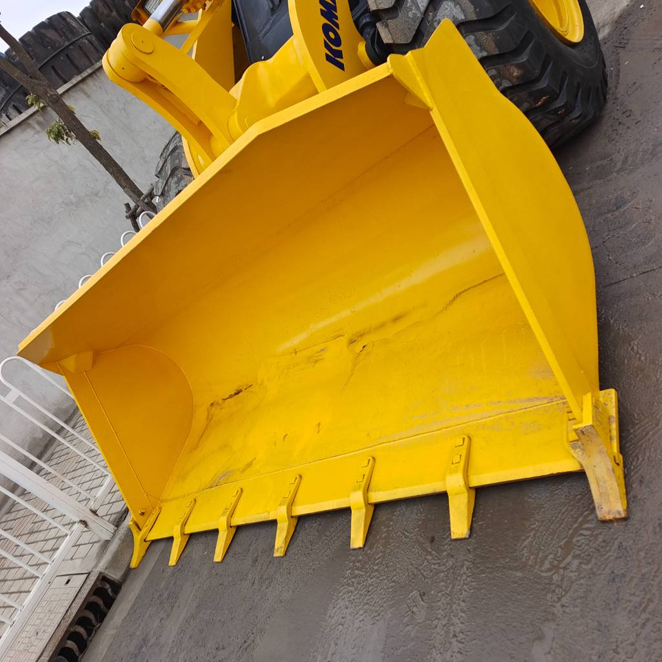 Komatsu WA 380-3 - Pá carregadora de rodas: foto 3 Komatsu WA 380-3 - Pá carregadora de rodas: foto 3