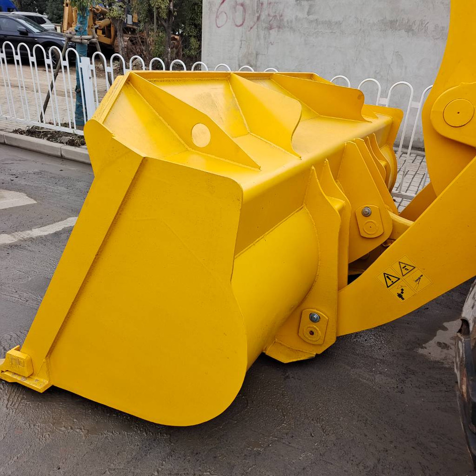 Komatsu WA 380-3 - Pá carregadora de rodas: foto 2 Komatsu WA 380-3 - Pá carregadora de rodas: foto 2