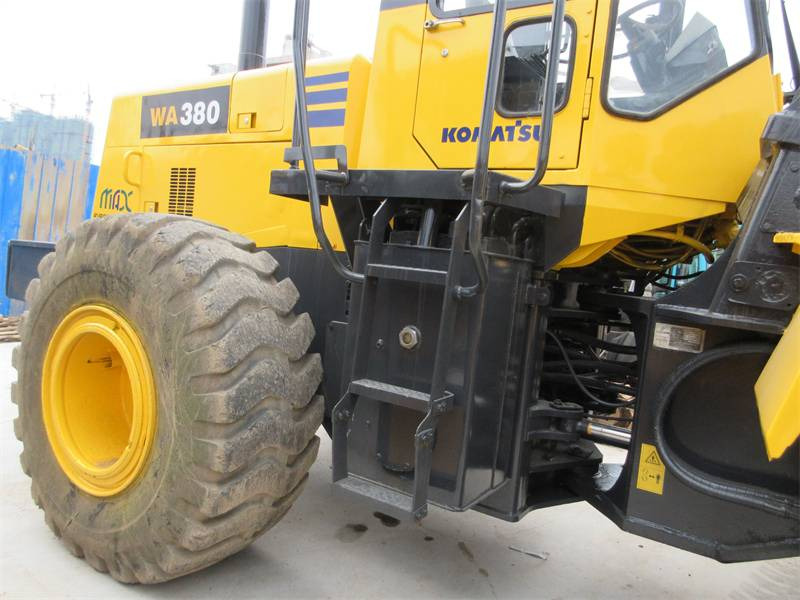Komatsu WA 380 - Pá carregadora de rodas: foto 5 Komatsu WA 380 - Pá carregadora de rodas: foto 5