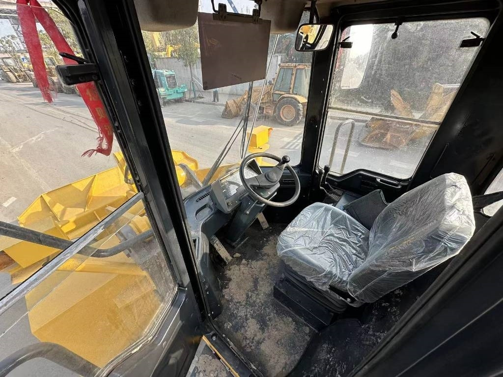 Komatsu WA 380 - Pá carregadora de rodas: foto 3 Komatsu WA 380 - Pá carregadora de rodas: foto 3