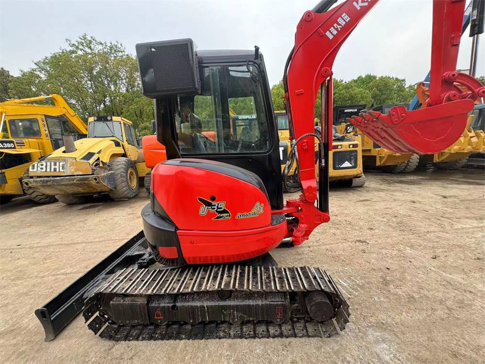 Kubota U 35-3 - Mini escavadeira: foto 5 Kubota U 35-3 - Mini escavadeira: foto 5