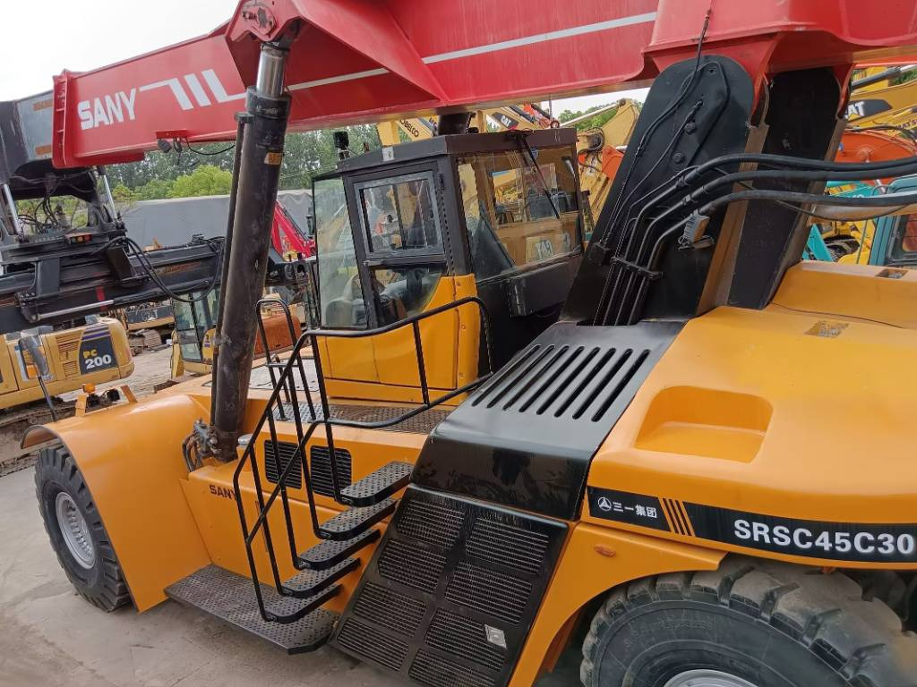 Reachstacker porta contentores Sany SRSC 45 C30: foto 21