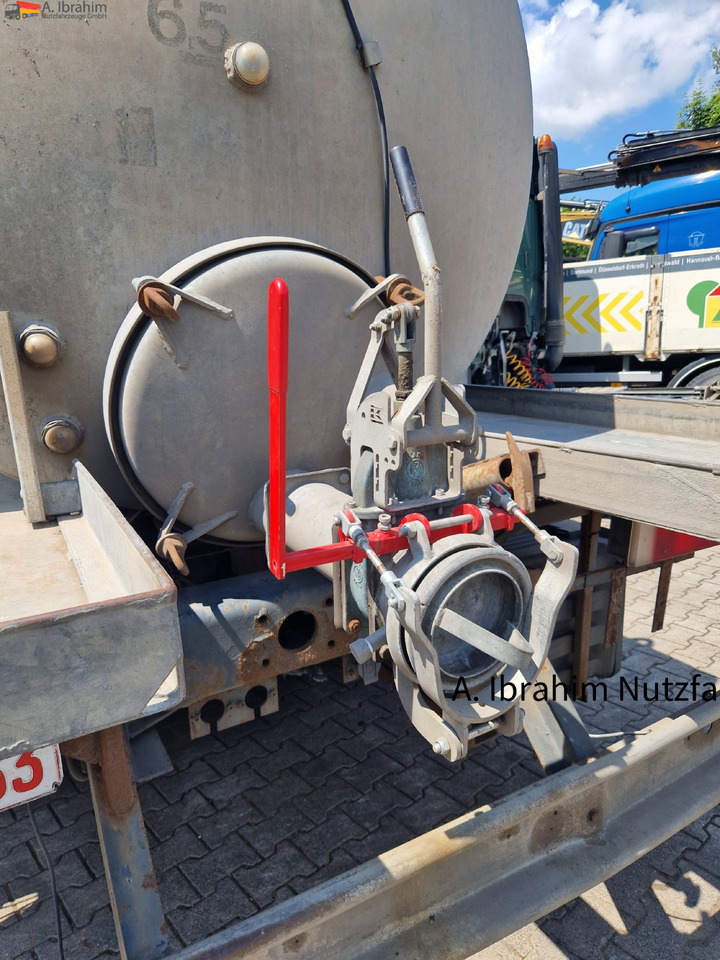 Daf CF 290 Wassertank 13500 L, Tank verzinkt Vorlauf- Lift- Lenkachse - Camião cisterna: foto 5 Daf CF 290 Wassertank 13500 L, Tank verzinkt Vorlauf- Lift- Lenkachse - Camião cisterna: foto 5