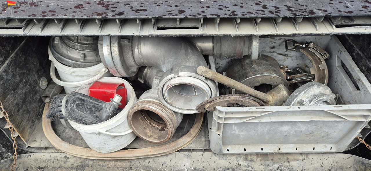Feldbinder KIP 57.3 Kippsilo | 57 m³ | Scheibenbremse | 1 Kammer | 24V Bordhydraulik - Semi-reboque silo: foto 3 Feldbinder KIP 57.3 Kippsilo | 57 m³ | Scheibenbremse | 1 Kammer | 24V Bordhydraulik - Semi-reboque silo: foto 3