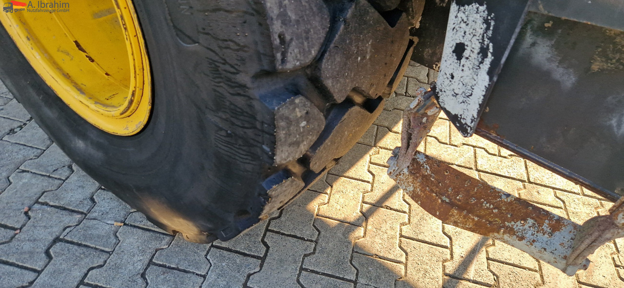 Komatsu WA 200 technisch ok. technische Wartung beim Komatsu Service - Pá carregadora de rodas: foto 2 Komatsu WA 200 technisch ok. technische Wartung beim Komatsu Service - Pá carregadora de rodas: foto 2