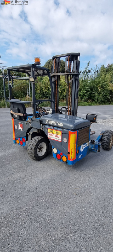 M4-25.3F Moffett Mitnahmestapler - Empilhador montado em camião: foto 5 M4-25.3F Moffett Mitnahmestapler - Empilhador montado em camião: foto 5