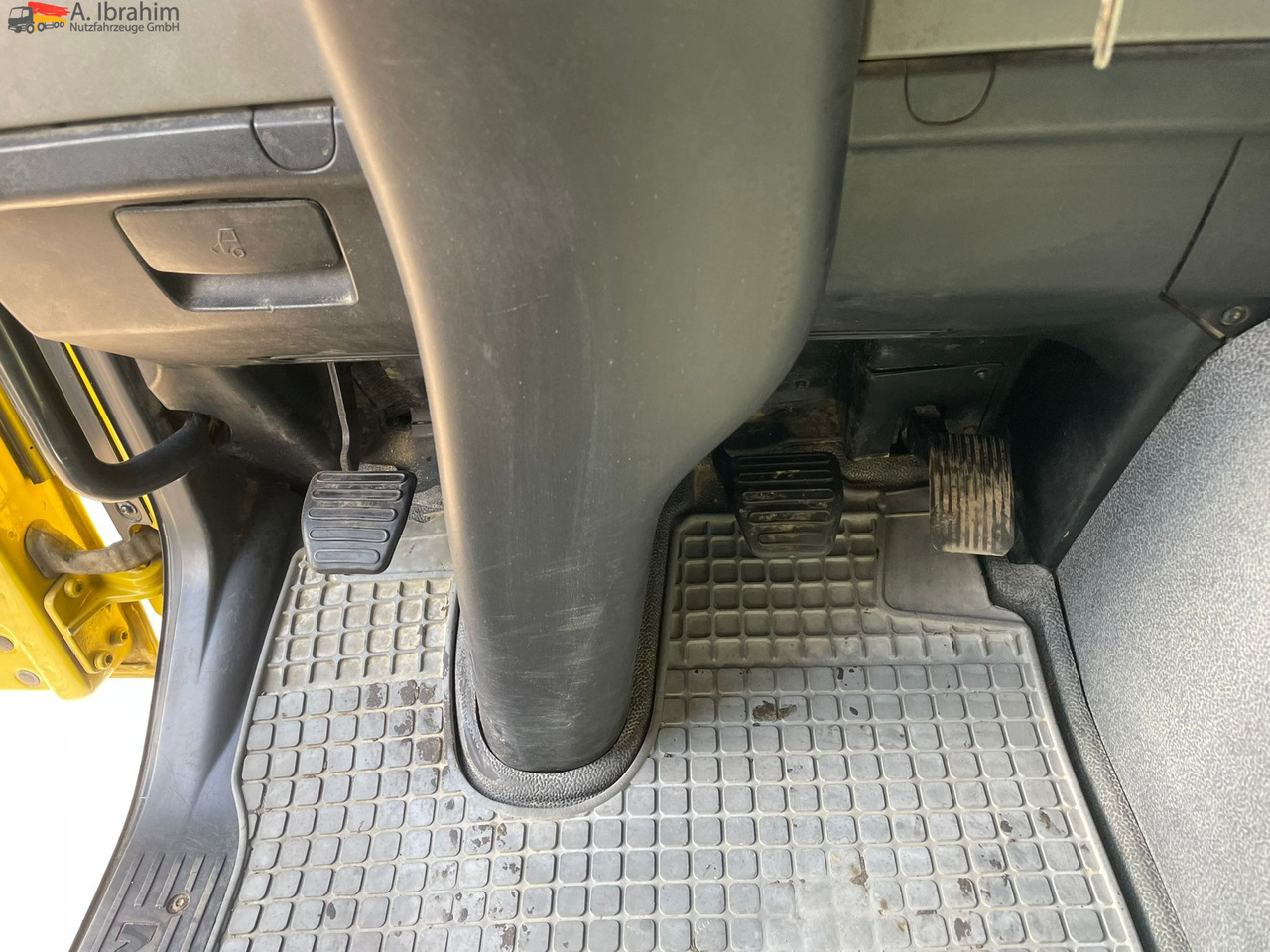 MAN TGS 26.480 Meiller 3 Seiten | 6x4 | Schalter | 3 Pedals - Camião basculante: foto 3 MAN TGS 26.480 Meiller 3 Seiten | 6x4 | Schalter | 3 Pedals - Camião basculante: foto 3