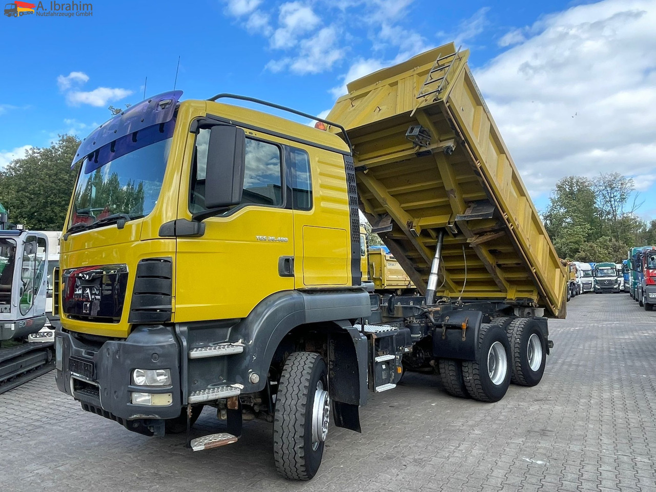 MAN TGS 26.480 Meiller 3 Seiten | 6x4 | Schalter | 3 Pedals | deutsches Fahrzeug - Camião basculante: foto 1 MAN TGS 26.480 Meiller 3 Seiten | 6x4 | Schalter | 3 Pedals | deutsches Fahrzeug - Camião basculante: foto 1