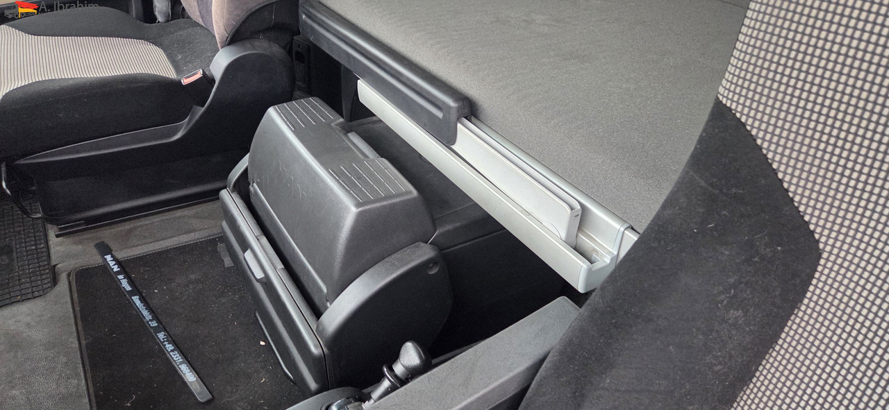 MAN TGX 26.460 6x2 | Lift-Lenkachse | Retarder | Klima | 2 x Vorhanden - Camião transportador de contêineres/ Caixa móvel: foto 5 MAN TGX 26.460 6x2 | Lift-Lenkachse | Retarder | Klima | 2 x Vorhanden - Camião transportador de contêineres/ Caixa móvel: foto 5