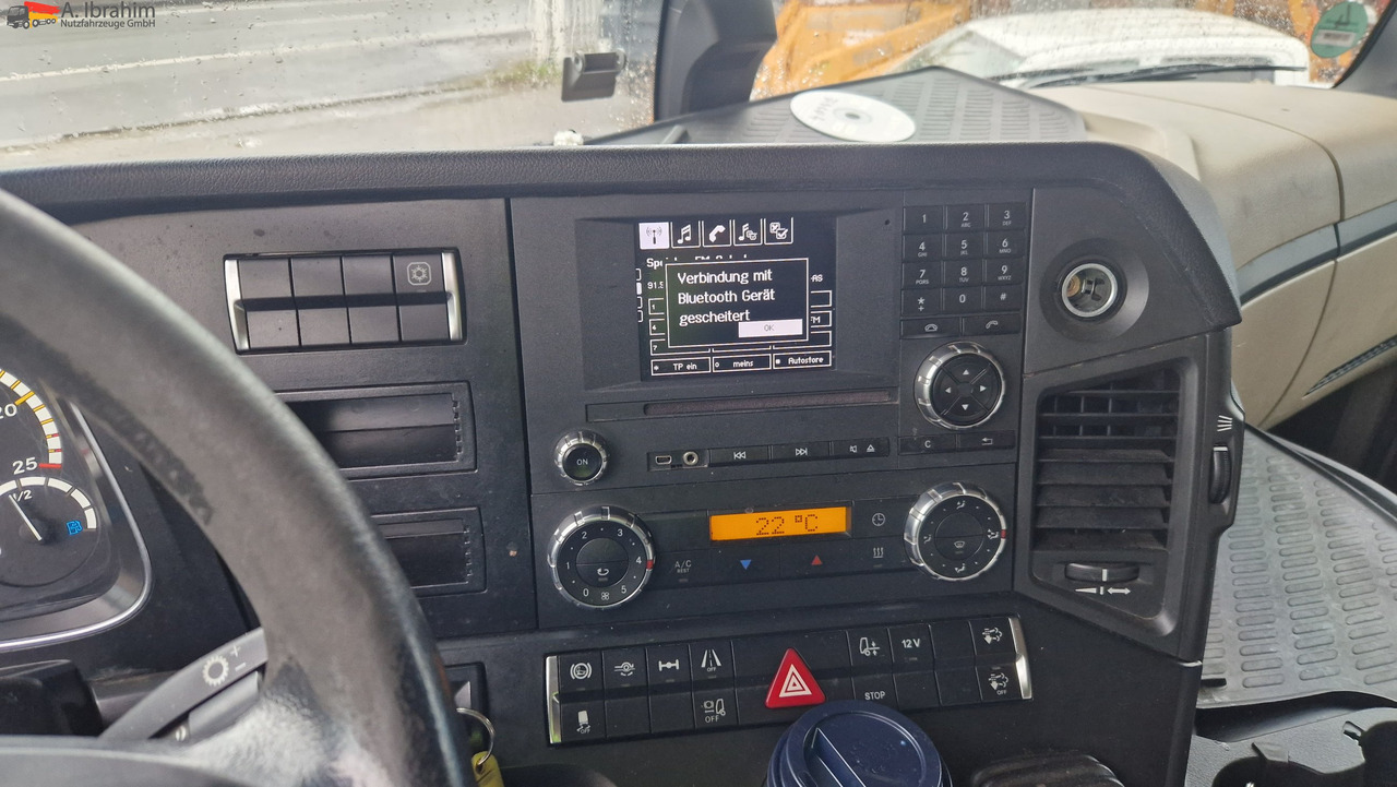 Mercedes-Benz 1845 Retarder Klima, Kühlschrank Edscha, Retarder, LBW, Zustand gut - Camião de lona: foto 2 Mercedes-Benz 1845 Retarder Klima, Kühlschrank Edscha, Retarder, LBW, Zustand gut - Camião de lona: foto 2