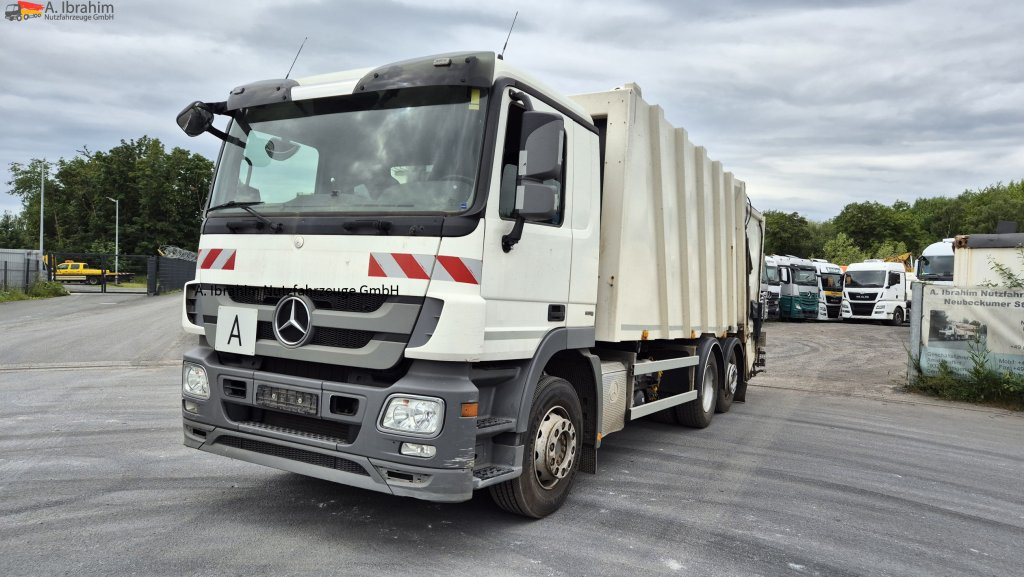 Mercedes-Benz 2532 Schüttung Zoeller Aufbau Faun Variopress - Caminhão de lixo: foto 1 Mercedes-Benz 2532 Schüttung Zoeller Aufbau Faun Variopress - Caminhão de lixo: foto 1