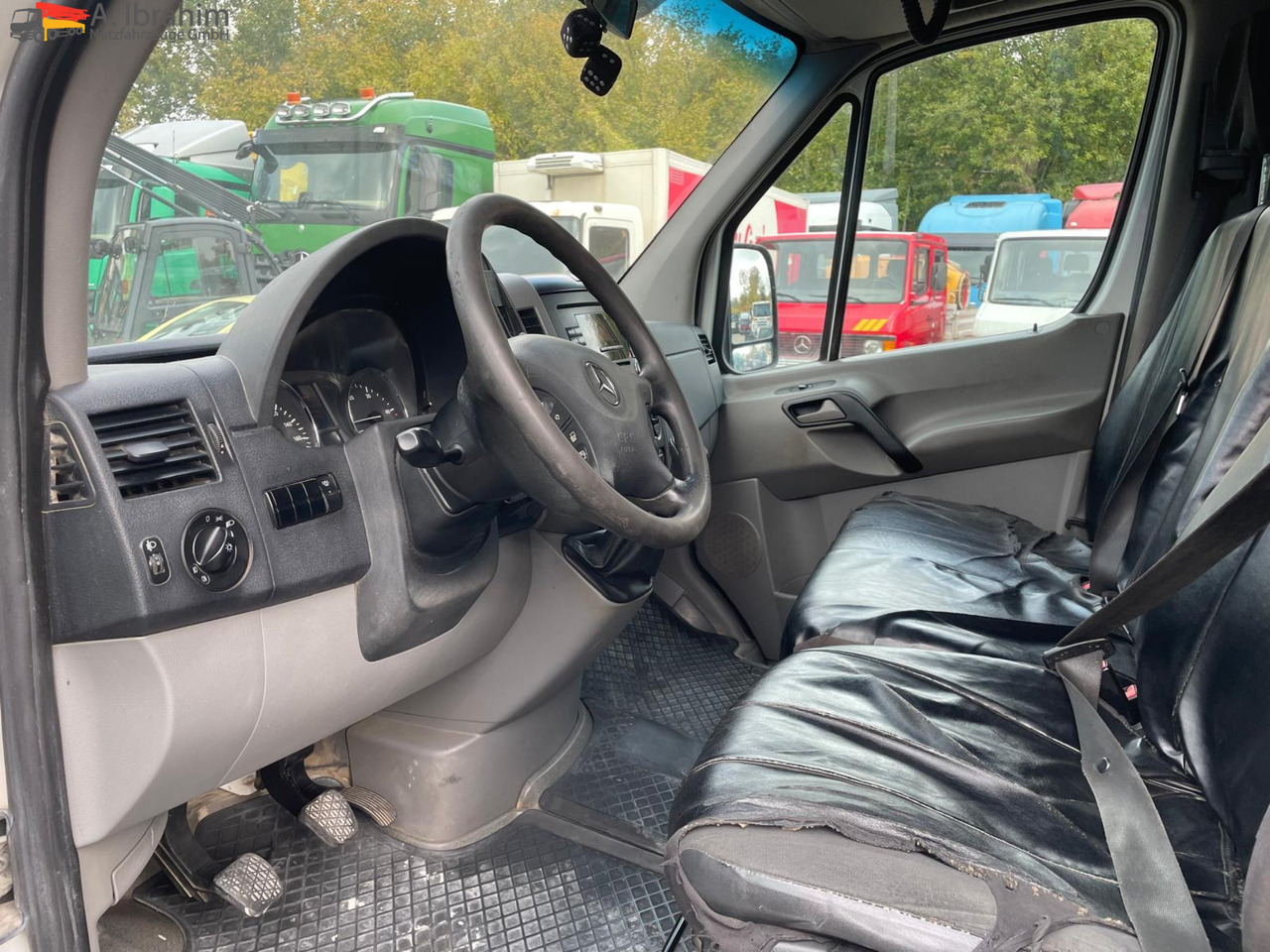 Mercedes-Benz Sprinter DB 319 CDI Geschlossen Kasten | 15 m³ | V6 | 4.5 m Radstand - Furgão: foto 3 Mercedes-Benz Sprinter DB 319 CDI Geschlossen Kasten | 15 m³ | V6 | 4.5 m Radstand - Furgão: foto 3