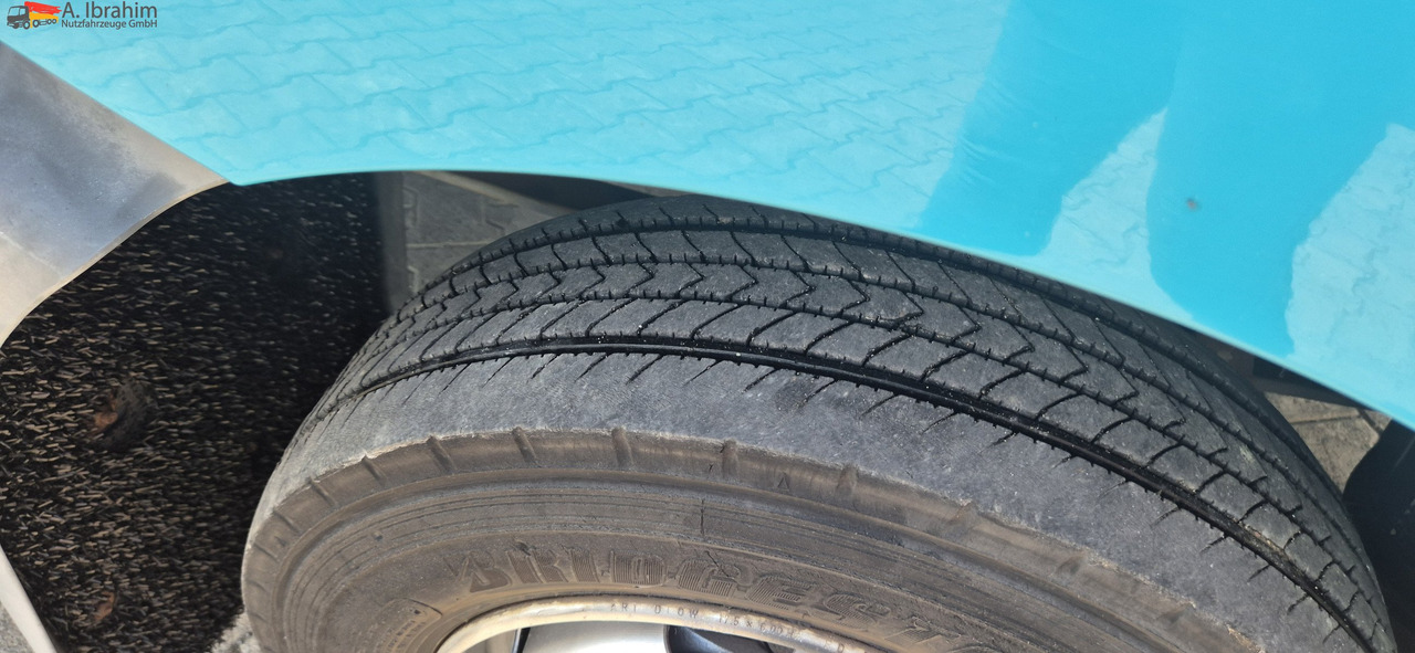 Renault Midlum 180 DCI Werkstattkoffer mit Treppe - Carrinha de contentor: foto 3 Renault Midlum 180 DCI Werkstattkoffer mit Treppe - Carrinha de contentor: foto 3