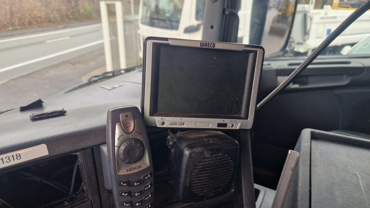 Scania P380 VDL Haken Lenk-Liftachse - Camião polibenne: foto 3 Scania P380 VDL Haken Lenk-Liftachse - Camião polibenne: foto 3