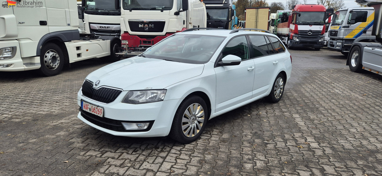 Skoda Octavia 2.0 TDI | 8-fach bereift - Automóvel: foto 1 Skoda Octavia 2.0 TDI | 8-fach bereift - Automóvel: foto 1
