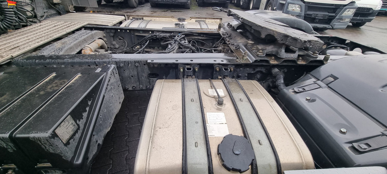 MAN 18.500 TGX Retarder, 2x Tank, Motorschaden !! - Tractor: foto 5 MAN 18.500 TGX Retarder, 2x Tank, Motorschaden !! - Tractor: foto 5