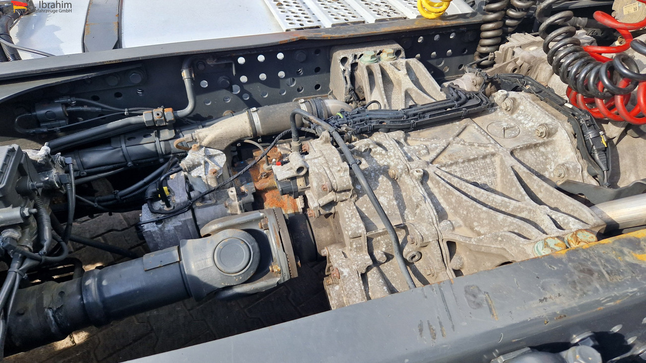 Mercedes-Benz 1842 sehr sauber, deutsches Fahrzeug Retarder, Klima - Tractor: foto 5 Mercedes-Benz 1842 sehr sauber, deutsches Fahrzeug Retarder, Klima - Tractor: foto 5