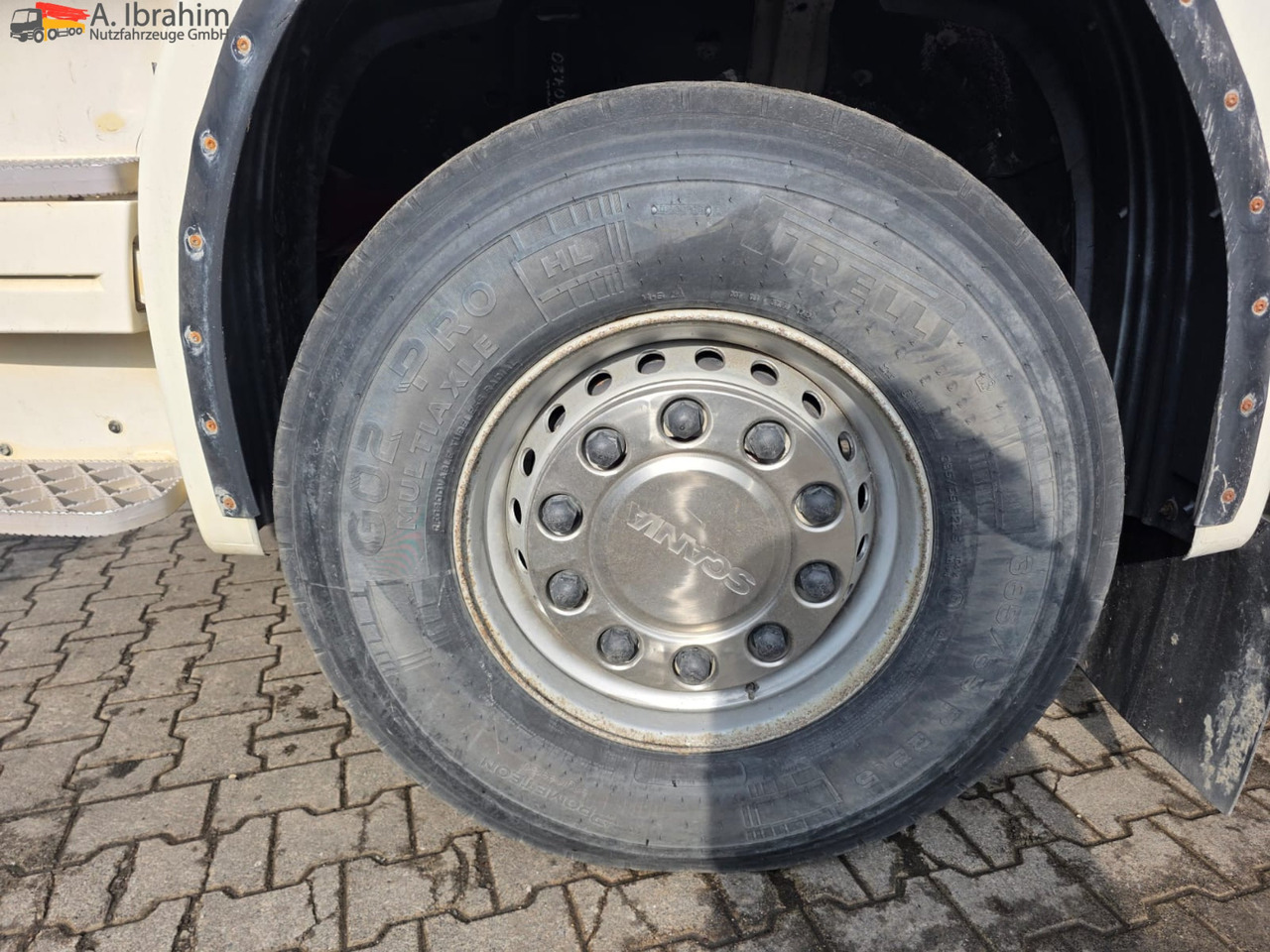 Scania R560 | 6x4 | V8 | Blatt Blatt | Schaltgetriebe | Kipphydraulik | Klima | Trommelbremse| 3 Pedals - Tractor: foto 4 Scania R560 | 6x4 | V8 | Blatt Blatt | Schaltgetriebe | Kipphydraulik | Klima | Trommelbremse| 3 Pedals - Tractor: foto 4