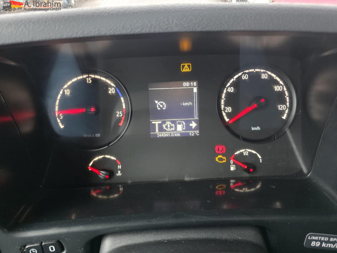 Scania R560 | 6x4 | V8 | Blatt Blatt | Schaltgetriebe |Kipphydraulik | Klima | Trommelbremse| 3 Pedals - Tractor: foto 2 Scania R560 | 6x4 | V8 | Blatt Blatt | Schaltgetriebe |Kipphydraulik | Klima | Trommelbremse| 3 Pedals - Tractor: foto 2