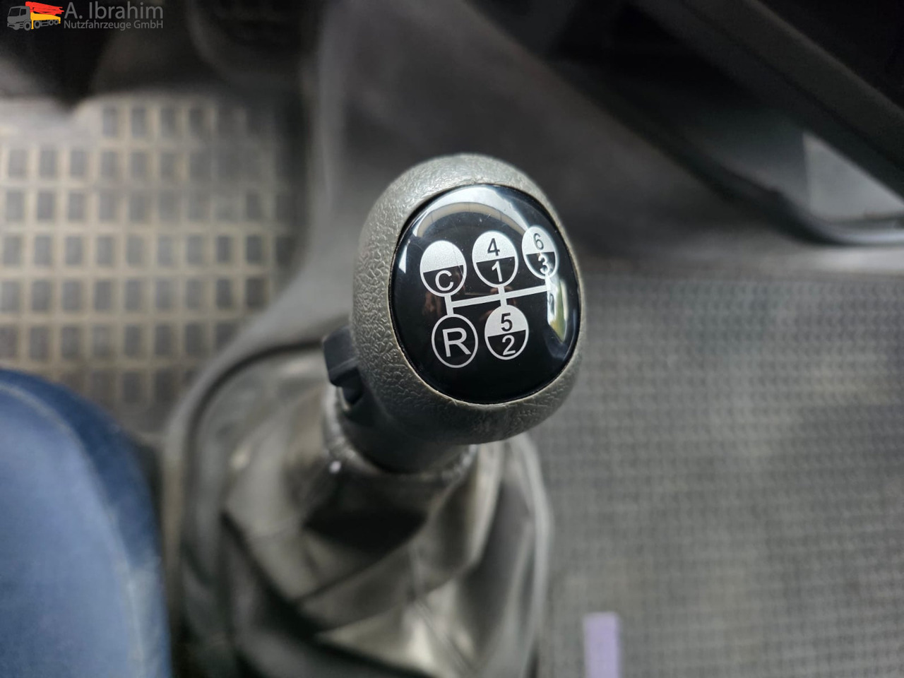 Volvo FH 520 | 6x4 | V8 | Kipphydraulik | Blatt Blatt | Schaltgetriebe | Klima | Trommelbremse | 3 Pedals - Tractor: foto 2 Volvo FH 520 | 6x4 | V8 | Kipphydraulik | Blatt Blatt | Schaltgetriebe | Klima | Trommelbremse | 3 Pedals - Tractor: foto 2