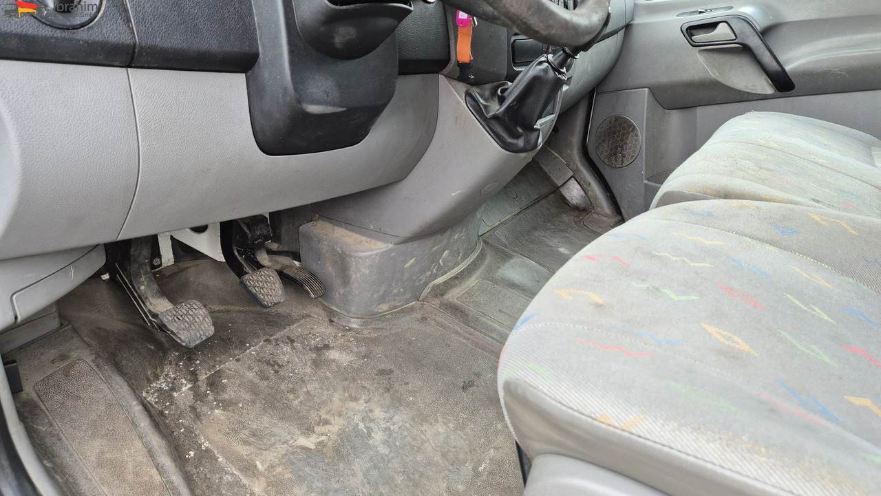 VW Crafter 2.5 Diesel Zustand gut - Furgão: foto 4 VW Crafter 2.5 Diesel Zustand gut - Furgão: foto 4