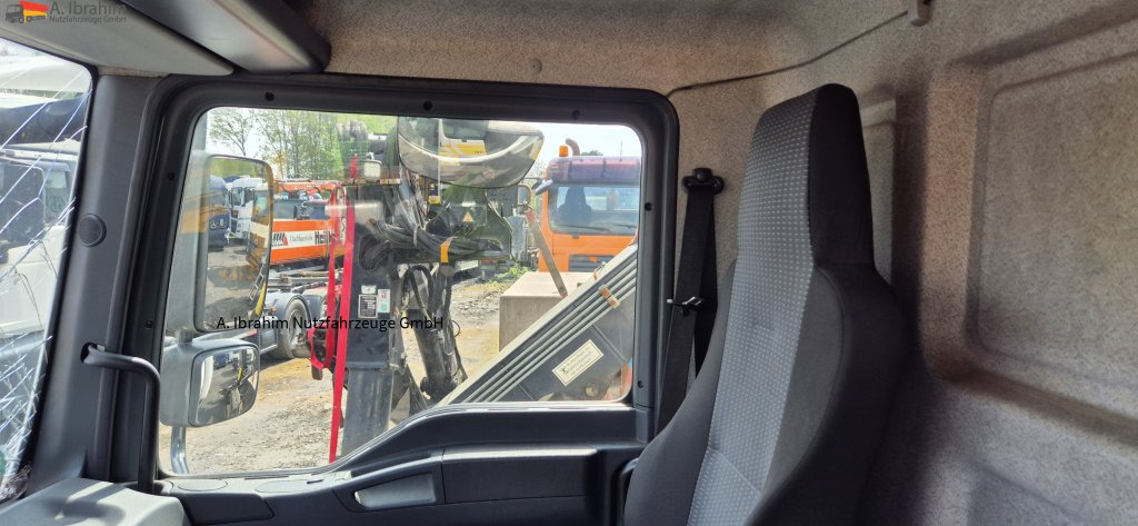 MAN TGL 8.150 4X2 BL Unfallschaden bedingt fahrbereit, Motor ok - Veículo comercial: foto 3 MAN TGL 8.150 4X2 BL Unfallschaden bedingt fahrbereit, Motor ok - Veículo comercial: foto 3
