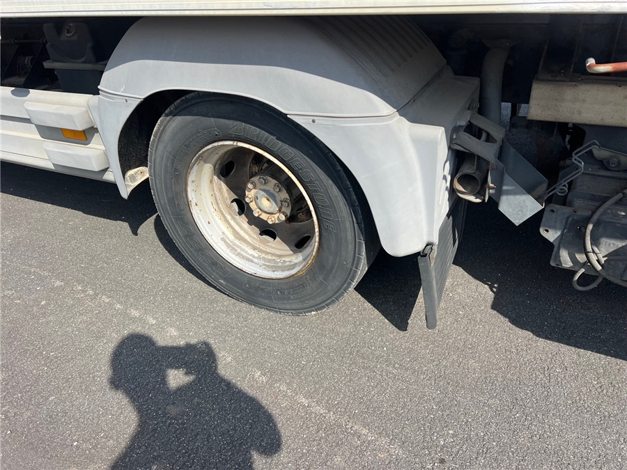Camião frigorífico MERCEDES-BENZ 1318: foto 15