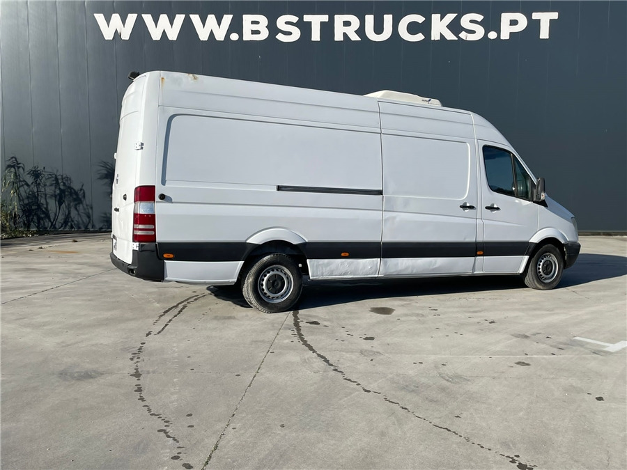 MERCEDES-BENZ 315 - Carrinha frigorífica: foto 4 MERCEDES-BENZ 315 - Carrinha frigorífica: foto 4