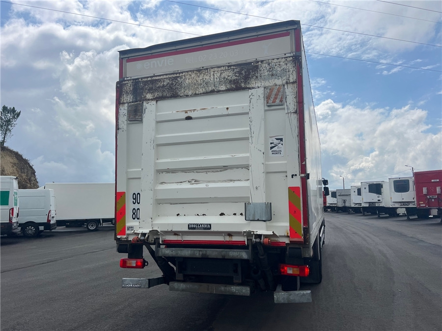 Renault D 19 - Camião furgão: foto 3 Renault D 19 - Camião furgão: foto 3