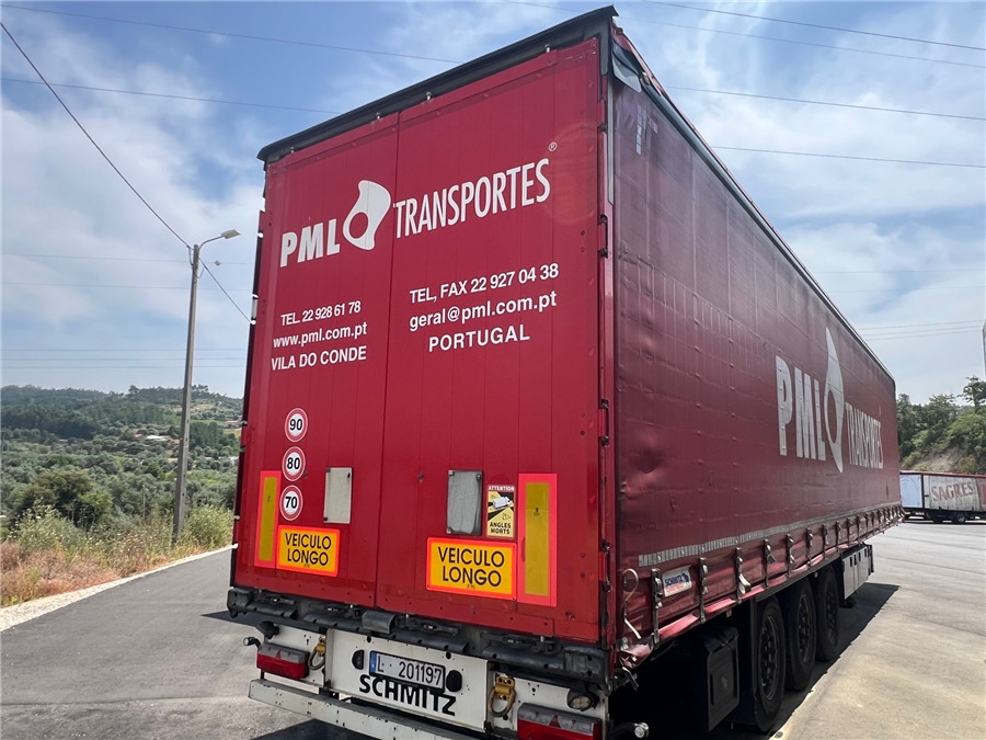 SCHMITZ CARGOBULL SCB-S3T TETO ELEVAR - Semi-reboque de lona: foto 4 SCHMITZ CARGOBULL SCB-S3T TETO ELEVAR - Semi-reboque de lona: foto 4