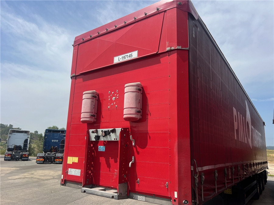 SCHMITZ CARGOBULL SCB-S3T TETO ELEVAR - Semi-reboque de lona: foto 4 SCHMITZ CARGOBULL SCB-S3T TETO ELEVAR - Semi-reboque de lona: foto 4