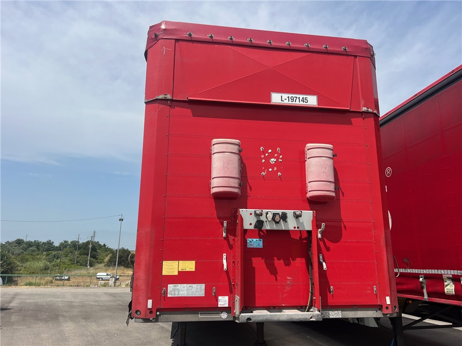 SCHMITZ CARGOBULL SCB-S3T TETO ELEVAR - Semi-reboque de lona: foto 3 SCHMITZ CARGOBULL SCB-S3T TETO ELEVAR - Semi-reboque de lona: foto 3