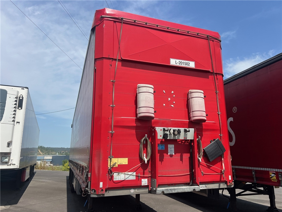 SCHMITZ CARGOBULL SCB-S3T TETO ELEVAR - Semi-reboque de lona: foto 5 SCHMITZ CARGOBULL SCB-S3T TETO ELEVAR - Semi-reboque de lona: foto 5